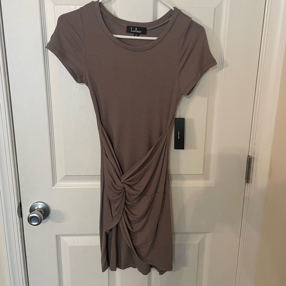 LuLus Brown mini dress. New with tags. Size Xsmall.